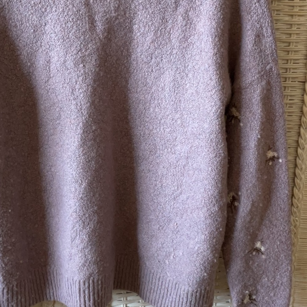 Madewell Embroidered Cross-Stitch Floral Sweater in Heather Lavender
Madewell - Picture 14 of 14